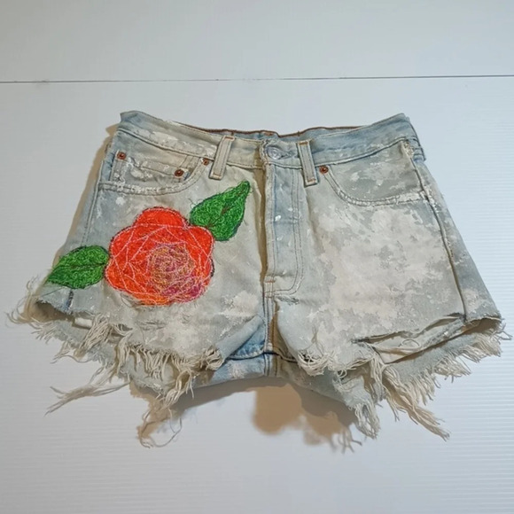 Vintage Levi’s Upcycled Floral Embroidered Distressed Retro Cut Off Shorts A21 - Picture 1 of 8